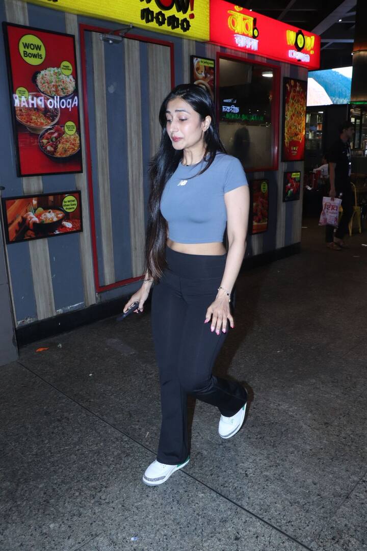 As a YouTuber and Content Creator, he has made his own identity. He made his place in the top 5 in 'Jhalak Dikhhla Jaa 11'. Now she is quite famous as social media influencers and content creators, as well as she has been a part of many music videos.