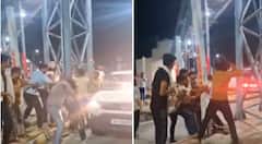 ਕਾਨੂੰਨ ਦੀਆਂ ਉੱਡੀਆਂ ਧੱਜੀਆਂ ! ਟੋਲ ਕਰਮਚਾਰੀਆਂ ਨੇ ਇੱਕ ਫੌਜੀ ਜਵਾਨ ਨੂੰ ਖੰਭੇ ਨਾਲ ਬੰਨ੍ਹ ਕੇ ਕੁੱਟਿਆ, ਵੀਡੀਓ ਵਾਇਰਲ