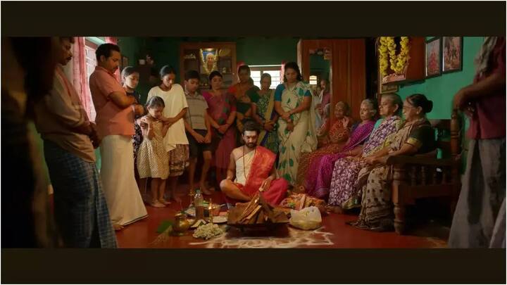 आधी असा अंदाज लावला जात होता की 'सु फ्रॉम सो' हा चित्रपट 3 कोटींच्या बजेटमध्ये बनवला गेला आहे, पण आता दिग्दर्शक राज बी शेट्टी यांनी स्वतः एका मुलाखतीत चित्रपटाच्या बजेटची पुष्टी केली आणि सांगितलं की, हा चित्रपट एकूण 4.5 कोटींच्या बजेटमध्ये बनवला गेला आहे.