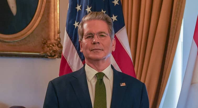 <div>'All Options Are On The Table': Scott Bessent Hints More Sanctions On Russia As Ukraine War Continues</div>