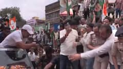 वोटर अधिकार यात्रा: राहुल गांधी और तेजस्वी यादव को ले जा रहे वाहन ने पुलिसकर्मी को मारी टक्कर