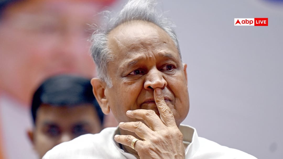 Vice President Election 2025 Ashok Gehlot on B Sudershan Reddy Opposition Candidate उपराष्ट्रपति चुनाव: संख्याबल नहीं, फिर विपक्ष ने क्यों दिया उम्मीदवार? अशोक गहलोत बोले, 'माहौल ऐसा...'
