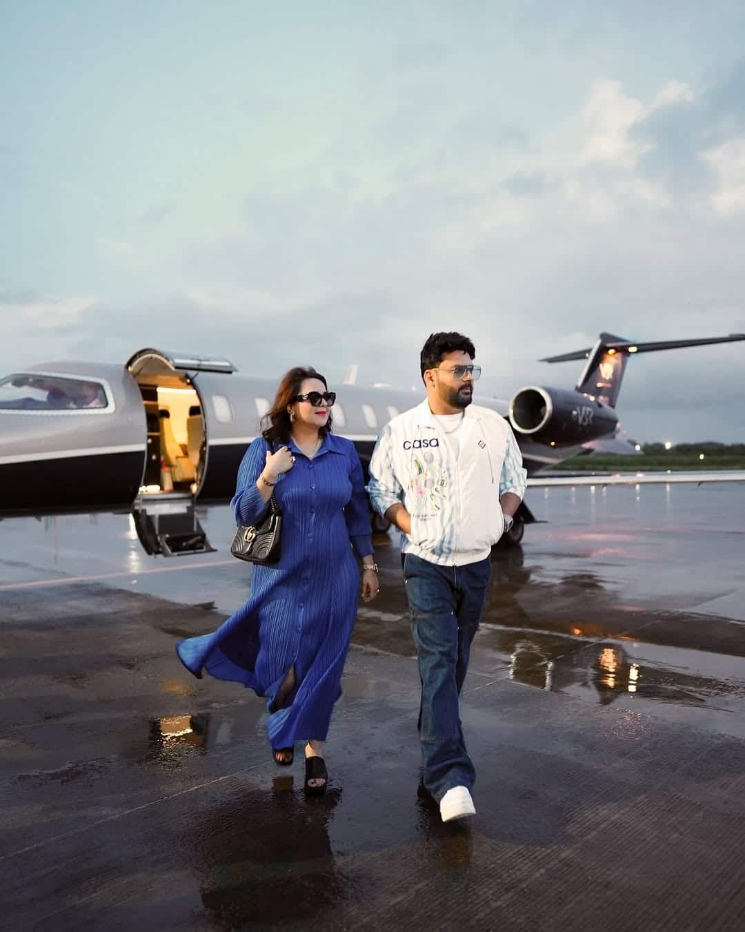 Whenever Kapil shares photos with his wife Ginni, couples give couples to the fans.