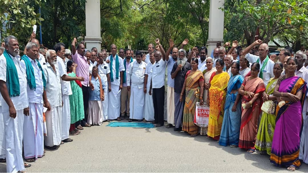 தூத்துக்குடி விவசாயிகள்: வெள்ள நிவாரணம், பயிர் காப்பீடு வேண்டி பிச்சை எடுத்து போராட்டம்!