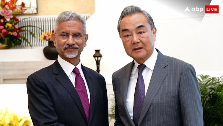 <div>Brahmaputra Dam, Terrorism: EAM Jaishankar Flags India's Concerns To China's Wang Yi</div>
