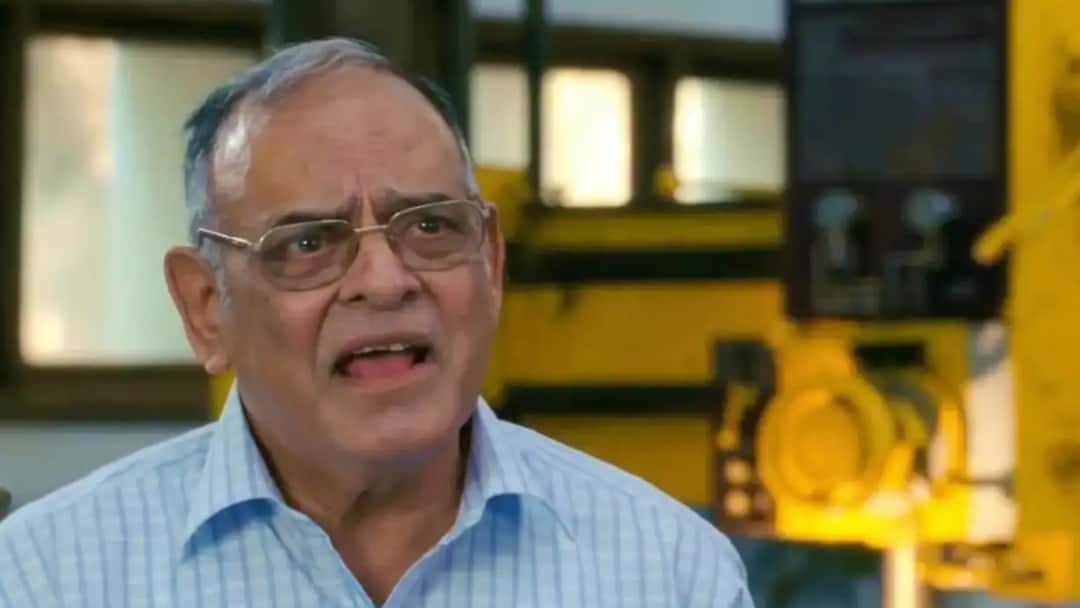 Bollywood celebs mourn on Achyuta Potdar death aamir khan pays tribute to late co actor अच्युत पोतदार के निधन से शोक में बॉलीवुड, आमिर खान बोले- 'हम आपको बहुत याद करेंगे'