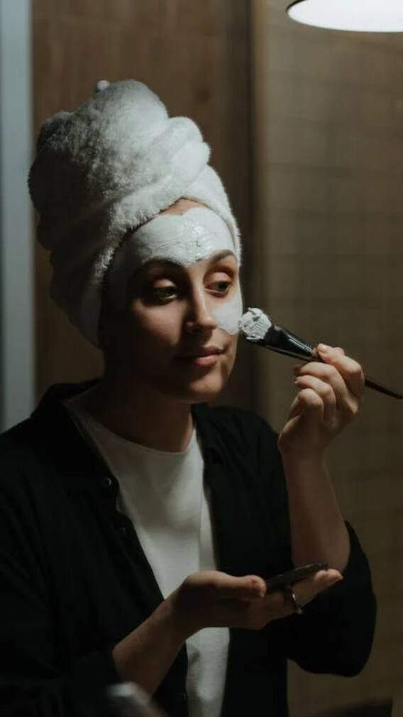 ஸ்கின் tan ஆகுதா? ஈஸியா போக்க இதோ வழிகள்!