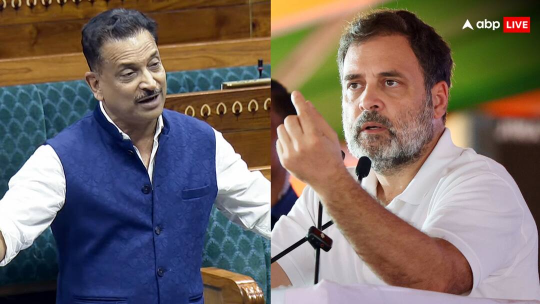 राहुल गांधी ने राजीव प्रताप रूड़ी को कैमरे के सामने दी बधाई, बोले- 'ये बीजेपी-कांग्रेस की अनकॉमन हैंडशेक' congress leader rahul gandhi handshakes and wishes bjp mp rajiv pratap rudy over win in constitution club election राहुल गांधी ने राजीव प्रताप रूड़ी को कैमरे के सामने दी बधाई, बोले- 'ये बीजेपी-कांग्रेस की अनकॉमन हैंडशेक'