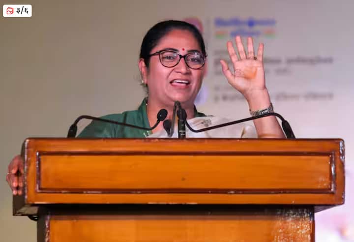 दिल्ली भाजप अध्यक्ष वीरेंद्र सचदेवा म्हणाले की, सिव्हिल लाईन्स येथील मुख्यमंत्र्यांच्या निवासस्थानी जनसुनावणीदरम्यान घडलेल्या घटनेचा भाजप तीव्र निषेध करते. पोलिस तपासात हे प्रकरण उघड होईल.