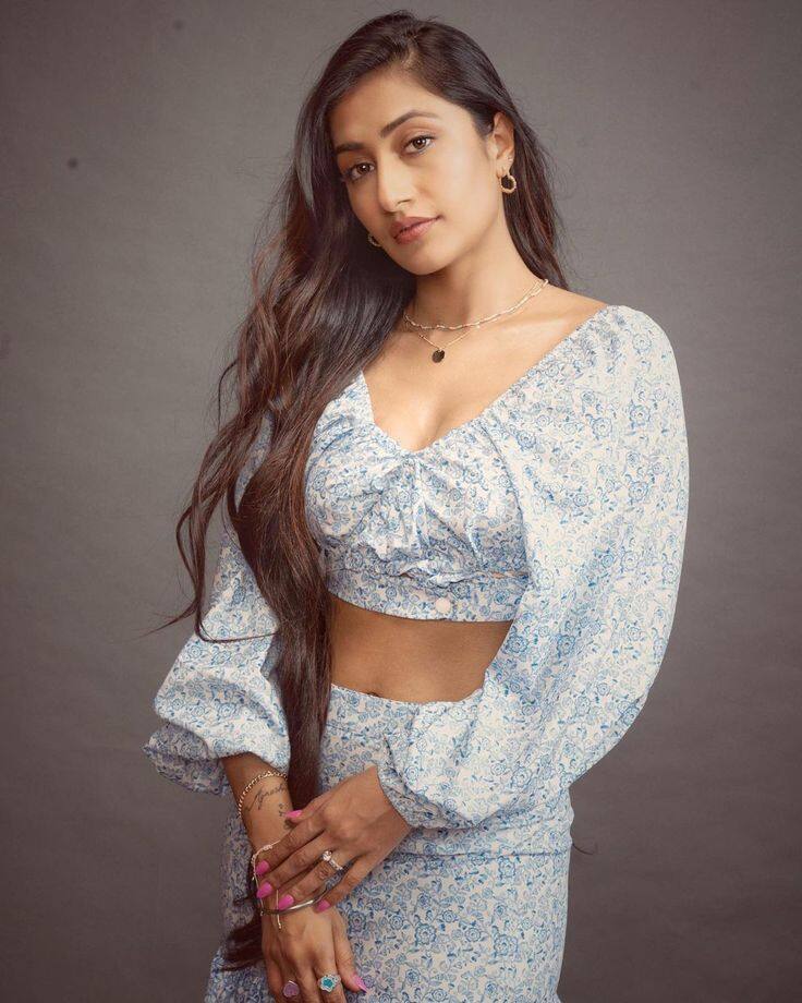 Apart from this, Dhanashree Verma also makes headlines for her style and fashion. She is very active on social media and is always seen sharing special moments of her life with fans.