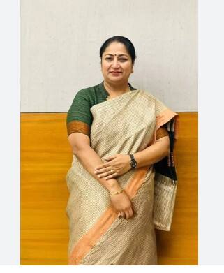 ਸਿਆਸਤ 'ਚ ਮੱਚ ਗਿਆ ਹੜਕੰਪ, ਮੁੱਖ ਮੰਤਰੀ ਦੇ ਵਿਅਕਤੀ ਨੇ ਸ਼ਰੇਆਮ ਜੜਿਆ ਥੱਪੜ...