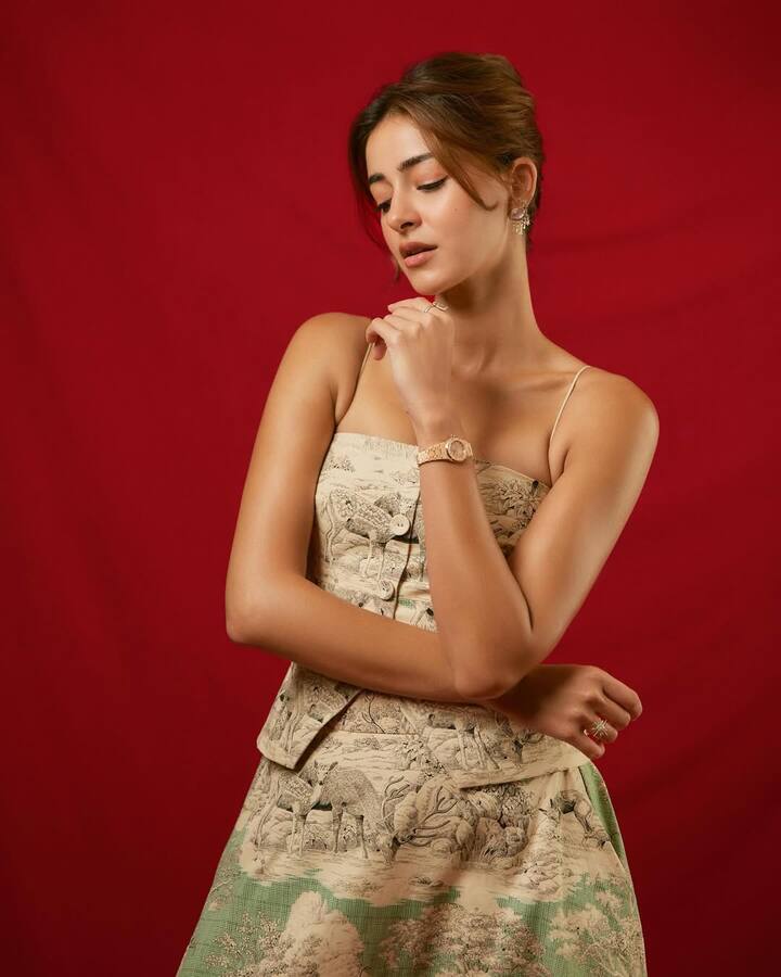 She experiments with silhouettes, colors, and moods, but what stands out is her ability to look equally stunning in casual off-duty looks as well as high-glam red-carpet appearances.