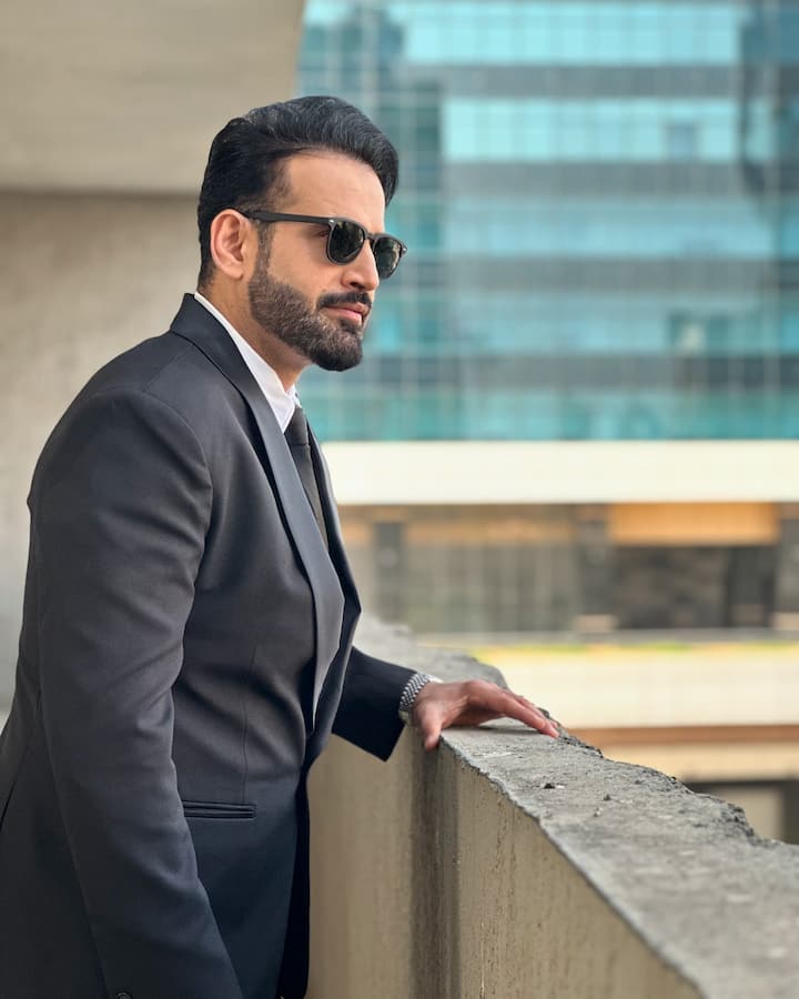 इरफान पठान बाएं हाथ के स्विंग गेंदबाज और उपयोगी बल्लेबाज रहे उन्होंने 2003 में ऑस्ट्रेलिया के खिलाफ टेस्ट डेब्यू किया अपनी स्विंग गेंदबाजी से उन्होंने कई बड़े बल्लेबाजों को परेशान किया इरफान 2007 टी20 वर्ल्ड कप और 2013 चैंपियंस ट्रॉफी विनिंग टीम का हिस्सा रहे.