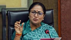 केस धरुन ओढलं, फटाफटा तोंडावर अन् कानाखाली मारल्या, दिल्लीच्या मुख्यमंत्री रेखा गुप्तांसोबत नेमकं काय अन् कसं घडलं?