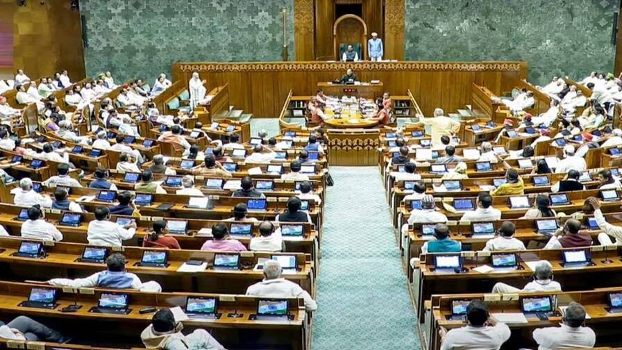 PM, CM અથવા કોઈ પણ નેતા... 30 દિવસથી વધુ દિવસ જેલમાં રહેશે તો જશે ખુરશી, આજે બિલ રજૂ કરશે સરકાર PM Ministers UT CMs To Lose Post If Arrested On Serious Charges PM, CM અથવા કોઈ પણ નેતા... 30 દિવસથી વધુ દિવસ જેલમાં રહેશે તો જશે ખુરશી, આજે બિલ રજૂ કરશે સરકાર