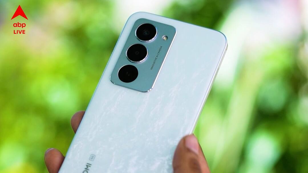 Redmi Phones: ফোন দিয়েই চার্জ দেওয়া যাবে অন্যান্য ডিভাইসে, ৭০০০ এমএএইচ ব্যাটারি নিয়ে হাজির রেডমির নতুন মডেল Redmi 15 5G Launched in India Know the Price and Features Redmi Phones: ফোন দিয়েই চার্জ দেওয়া যাবে অন্যান্য ডিভাইসে, ৭০০০ এমএএইচ ব্যাটারি নিয়ে হাজির রেডমির নতুন মডেল