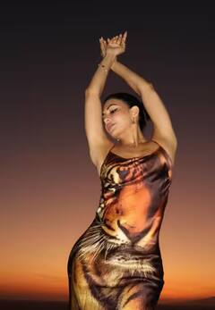 બ્રાઉન કલરનો બૉડીકૉન ડ્રેસ પહેરી કાતિલ લાગી Jacqueline Fernandez, તસવીરોથી મચી ધમાલ