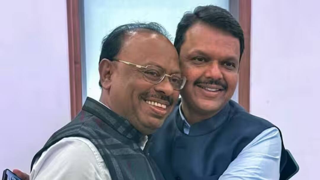 वेगुर्ला गावलीवाडा अतिक्रमण हुआ नियमित, 100 साल पुरानी जमीन विवाद से 42 परिवारों को मिली राहत Maharashtra government regularizes encroachment 42 families land dispute resolution ann वेगुर्ला गावलीवाडा अतिक्रमण हुआ नियमित, 100 साल पुरानी जमीन विवाद से 42 परिवारों को मिली राहत