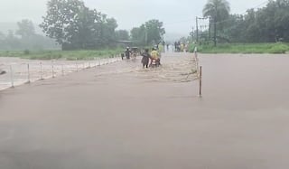 Valsad Rain: કપરાડામાં 7 ઈંચથી વધુ વરસાદ ખાબક્યો, નદીઓમાં પૂરની સ્થિતિ