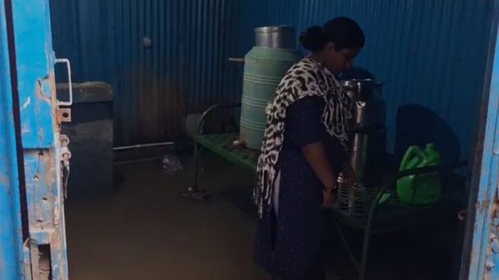 पिंपरी चिंचवडमधील वसाहतींमध्ये नदीपात्रातील पाण्याचा शिरकाव झाला आहे, त्यामुळे 2000 नागरिकांना स्थलांतरित केले आहेत.