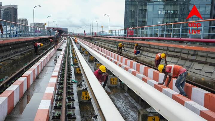 Metro Railway: ২২ অগাস্ট শহরে আসছেন প্রধানমন্ত্রী। দমদমে প্রশাসনিক কর্মসূচি, বিভিন্ন সরকারি প্রকল্পের শিলান্যাসের পাশাপাশি জনসভা রয়েছে তাঁর।