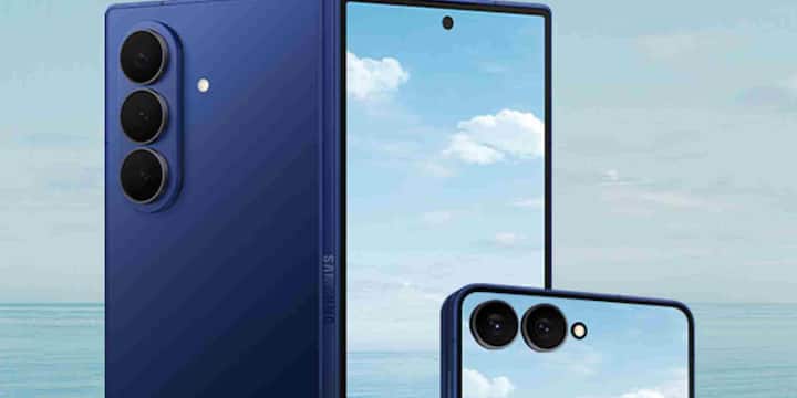 बाहरी स्क्रीन एक 6.5-इंच Dynamic AMOLED 2X पैनल है, जिसमें नया 21:9 आस्पेक्ट रेश्यो दिया गया है. यह वाइड डिस्प्ले टाइपिंग और ब्राउज़िंग को और आसान बनाता है. अंदर की ओर खुलने पर फोन एक 8-इंच Dynamic AMOLED 2X मेन डिस्प्ले दिखाता है जो पिछले मॉडल से 11% बड़ा है. कंपनी का दावा है कि यह स्क्रीन 2,600 निट्स ब्राइटनेस तक पहुंच सकती है जिससे धूप में भी कंटेंट साफ दिखता है.