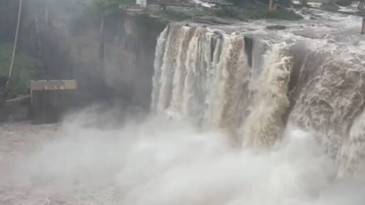 ज्यात पारंपारिक चालुक्य शैलीतील वास्तुकलेमध्ये बांधलेले देवी दुर्गा, भगवान षण्मुख आणि भगवान महालिंगेश्वर यांचे मंदिर समाविष्ट आहे.