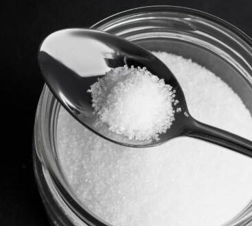 आयोडीन टेस्ट: एक चम्मच हल्दी पाउडर में आयोडीन की कुछ बूंदें डालें. अगर उसका रंग नीला या काला पड़ जाए, तो समझ लीजिए उसमें स्टार्च की मिलावट की गई है.