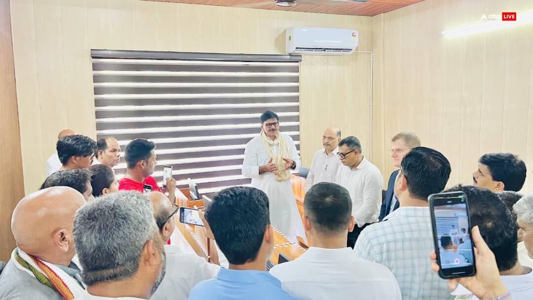 जेवर एयरपोर्ट के पास में कौशल विकास केंद्र का शुभारंभ, रोजगार और आधुनिक तकनीकी प्रशिक्षण मिलेगा लाभ Skill Development Center inaugurated near Jewar Airport ann जेवर एयरपोर्ट के पास में कौशल विकास केंद्र का शुभारंभ, रोजगार और आधुनिक तकनीकी प्रशिक्षण मिलेगा लाभ