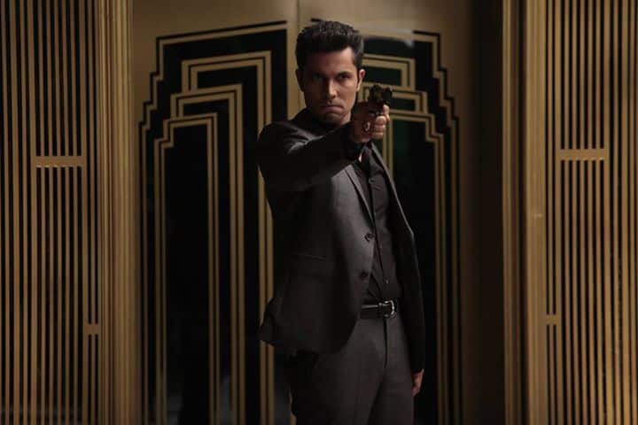 Randeep played the role of a police officer in the 2014 Salman Khan film Kick. Despite Salman Khan, he left a separate impression in the film. People liked his style and dialogue delivery a lot.