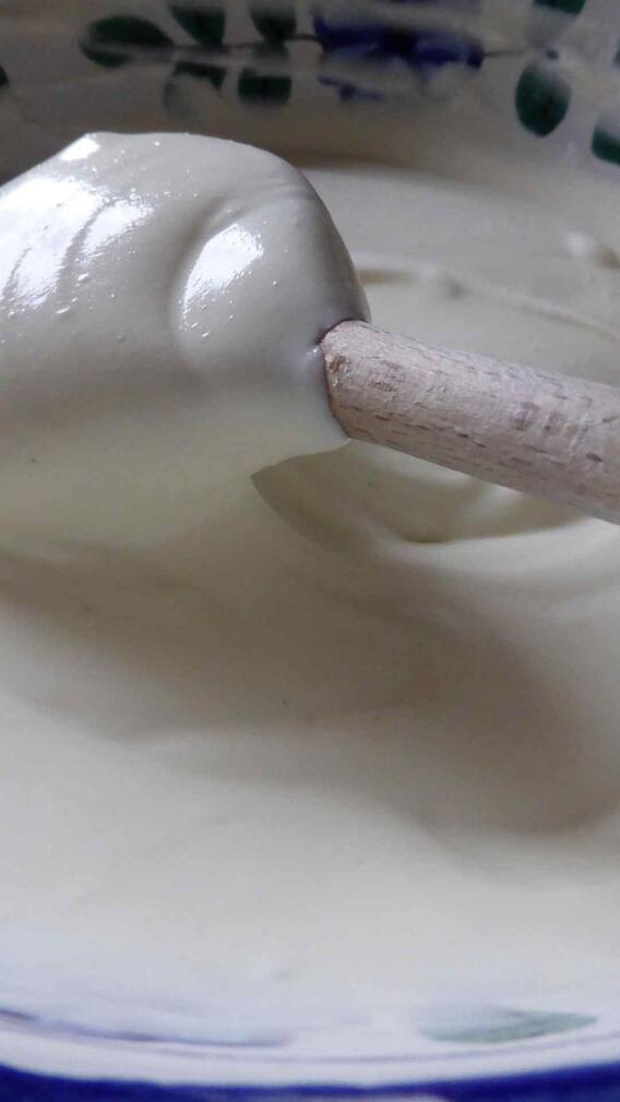 दह्यासोबत 'हे' पदार्थ खाऊ नयेत!