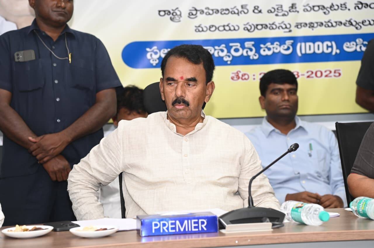 Adilabad Latest News: ఆదిలాబాద్ జిల్లా వర్షాలకు 6వేలకుపైగా ఎకరాల్లో పంట నష్టం- ప్రాథమిక అంచనాలపై మంత్రి జూపల్లి కీలక ప్రకటన 