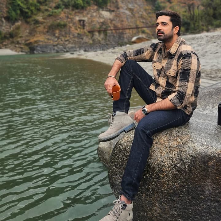हालांकि बाद में इनका रिश्ता प्यार में बदल गया और कपल ने शादी कर सबको चौंका दिया.