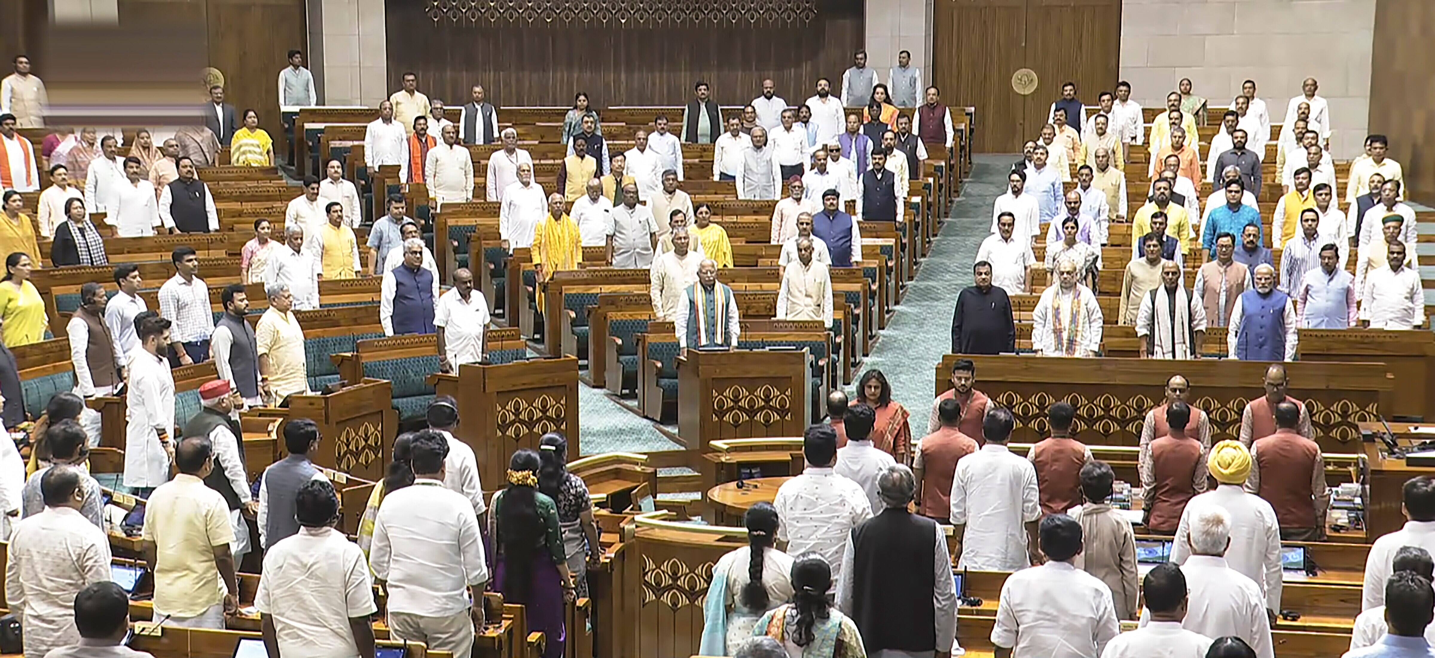 Constitution Amendment Bill 2025: రాజ్యాంగ సవరణ బిల్లుపై ఇంత వివాదం ఎందుకు…? కేంద్రం సీఎంలను మార్చేస్తుందా..?