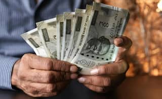 8th Pay : કેન્દ્રીય કર્મચારીઓને શું લાંબી રાહ જોવી પડશે ? જાણો ક્યારે અને કેટલો વધી શકે છે પગાર  