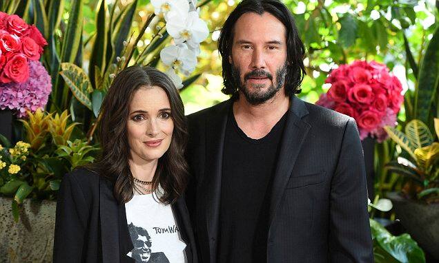 From Doctor Strange to 'La La Land', these Hollywood actors have been living for years in live-in, one has been together for the 80s