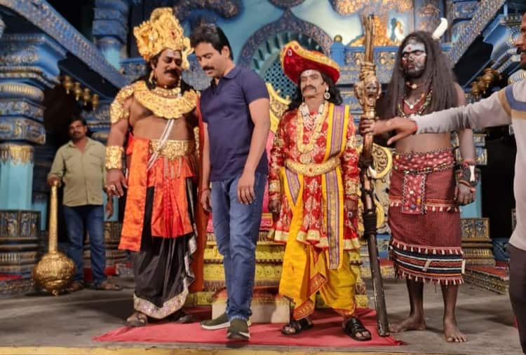 Veerabhimani Preview - వీరాభిమాని ప్రివ్యూ: చిరంజీవి కోసం యమలోకానికి వెళ్ళిన అభిమాని కథ... సురేష్ కొండేటి సినిమాలో ఏముందంటే?