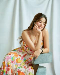 Janhvi kapoor: మోడ్రన్ డ్రెస్‌లో అందాల జాన్వీ - చూపులతోనే మతి పోగొట్టేస్తుందిగా