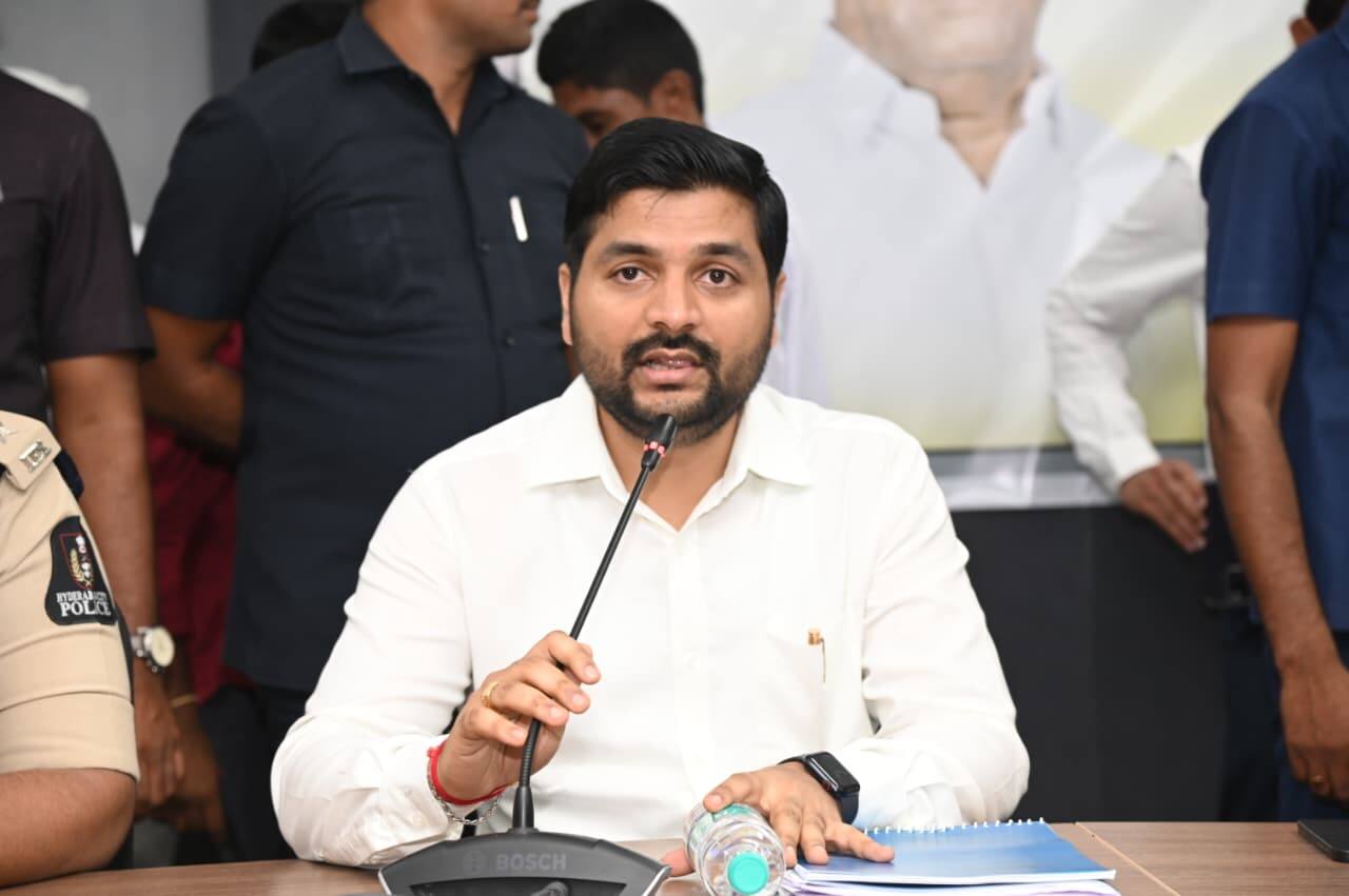 Adilabad Latest News: ఆదిలాబాద్ జిల్లా వర్షాలకు 6వేలకుపైగా ఎకరాల్లో పంట నష్టం- ప్రాథమిక అంచనాలపై మంత్రి జూపల్లి కీలక ప్రకటన 