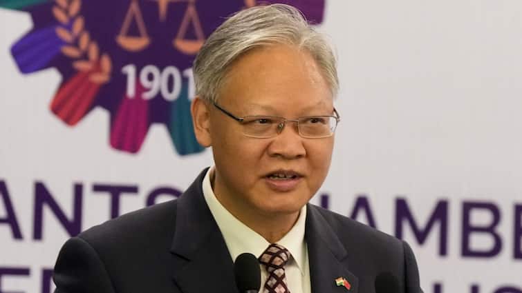 <div>Chinese Envoy Urges India, China To Unite Against Tariff Threat: US 'Using Tariff As Kind Of Weapon'</div>