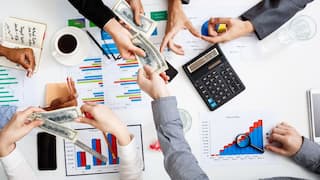 Year Ender 2025: ટેક્સથી લઈને બેન્કિંગ સુધી, સરકારના પાંચ નિર્ણયોથી મિડલ ક્લાસને મળી મોટી રાહત