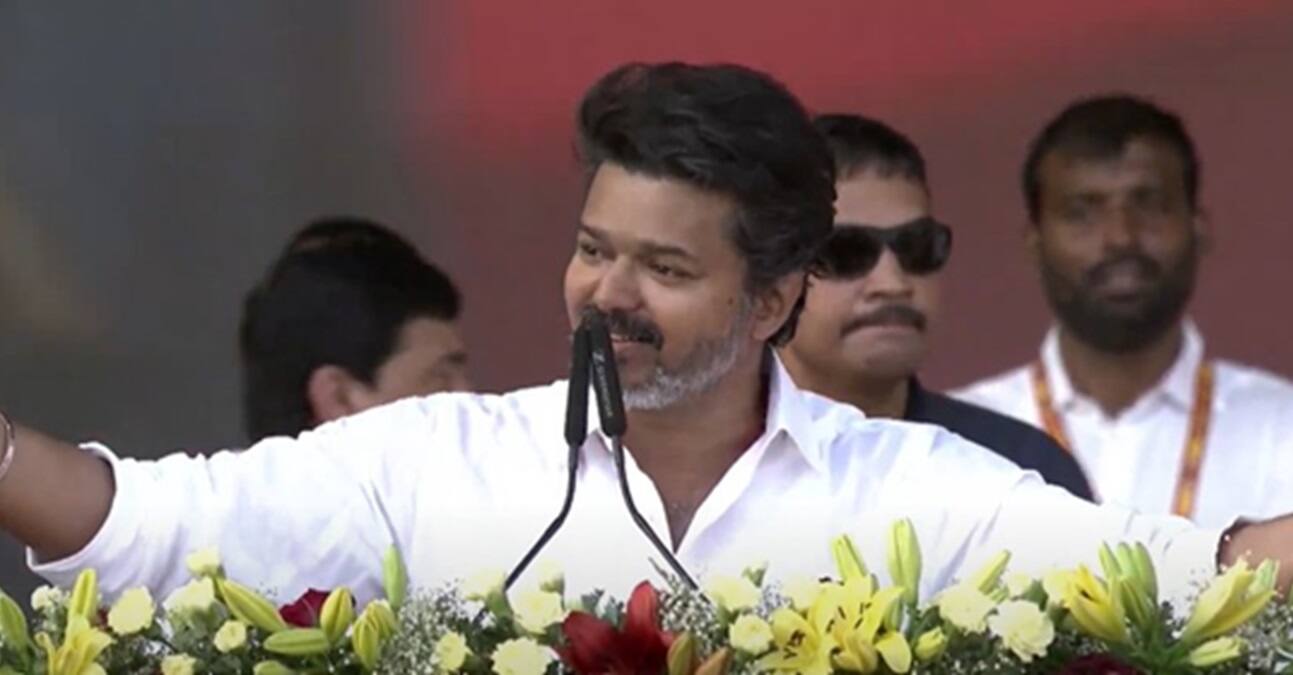 TVK Vijay: மாஸ் காட்டிய தளபதி! ‘’மதுரை கிழக்கு தொகுதியில் போட்டியிடுகிறேன்’’ சர்ப்ரைஸ் கொடுத்த விஜய்!