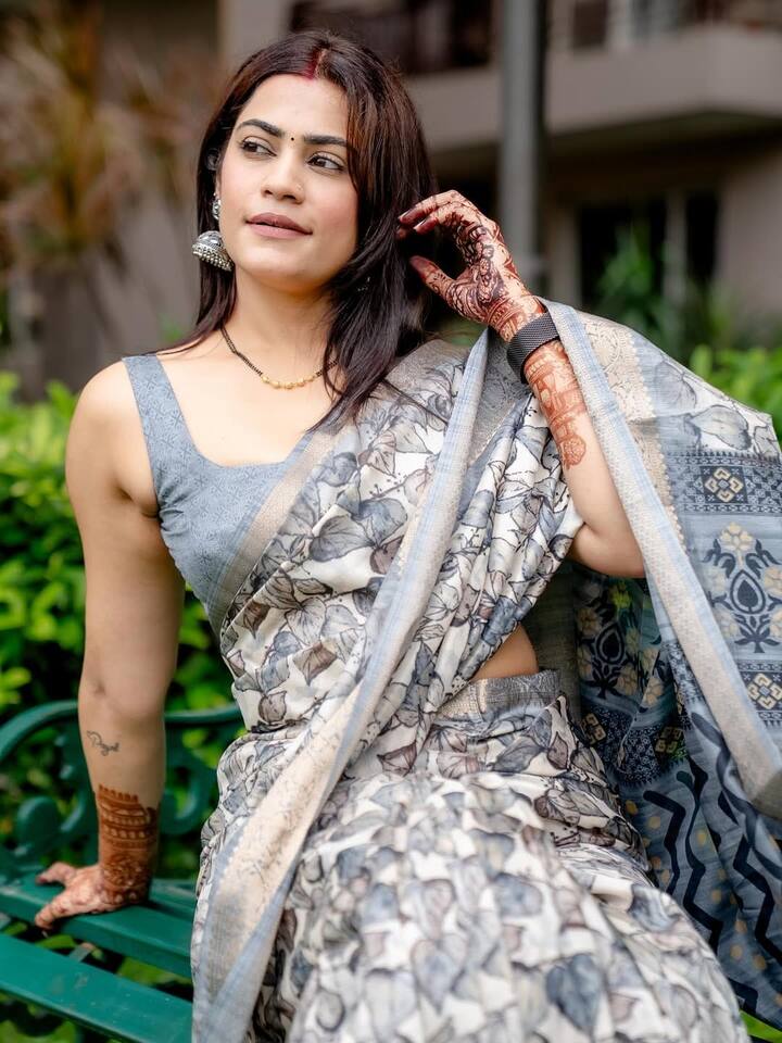 इसके अलावा वो रियलिटी शो बिग बॉस ओटीटी 3 का हिस्सा रह चुकी हैं. बिग बॉस के दौरान कृतिका ने अपने बयानों से काफी सुर्खियां बटोरी थीं. दर्शकों ने उन्हें बिग बॉस हाउस में काफी पसंद किया लेकिन वो विनर नहीं बन पाईं.