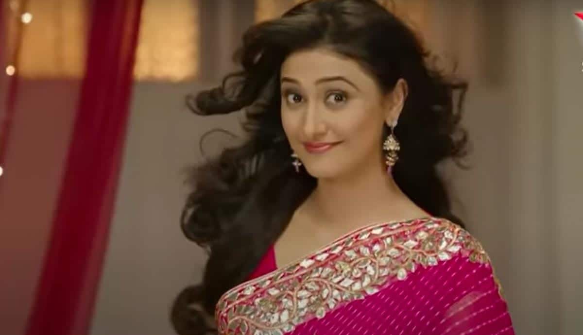 Ragini Khanna made his mark from StarPlus serial 'Sasural Genda Phool' from house to house. But for a long time, the actress has also been seen staying away from the TV industry. The actress now spends most of her time with the family. She believes that if she gets some good work, she would definitely like to do it.