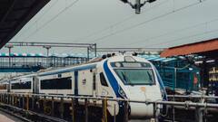 4 लोगों का स्लीपर में टिकट कराया और एक टिकट सेकेंड एसी में हो गया अपग्रेड, क्या बाकी तीनों भी एसी में कर पाएंगे सफर?