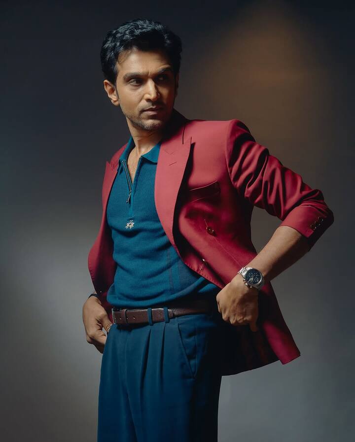 इंटरव्यू में प्रतीक ने खुलासा किया कि कई बार तो उन्हें ये भी कहा गया कि वो हीरो मटेरियल नहीं हैं. प्रतीक ने कहा, 'जिस तरह की डेफिनेशन हमें एक एक्टर की दी गई है वो इतनी अलग थी कि अगर आप उस रंग, आकार के नहीं हो तो आप एक्टर की श्रेणी में नहीं आते.'