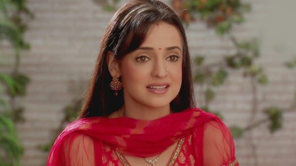Sanaya Irani became famous from house to house through the role of Khushi Kumari Gupta in 'Is Pyaar Ko Kya Naam Doon'. He also said goodbye to the TV industry for a long time ago, now he is often seen with his family. The actress is ready for a comeback on the TV screen but she is looking for good roles.