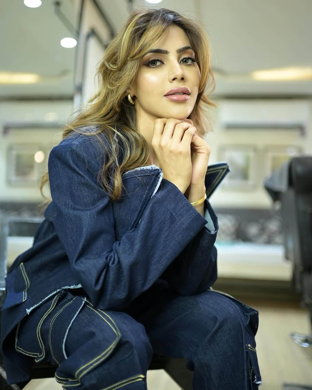 Popular actress Nikki Tamboli is often in the discussion about her sizzling glamorous looks on social media. On August 21, the actress celebrated her 29th birthday with her boyfriend and during this time her birthday look was also very unique.