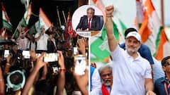 मतचोरीचा आरोप करत राहुल गांधींचा चौफेर हल्लाबोल, किती लोकांना मुद्दा पटला? सी व्होटरच्या सर्व्हेत निवडणूक आयोगाला धडकी भरवणारी आकडेवारी!