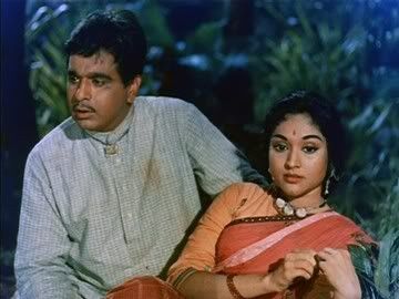 Birthday Special: दिलीप कुमार को पाने की जिद में सायरा बानो ने उठाई थी कैंची, वैजयंती संग एक्टर की तस्वीर का किया था ऐसा हाल